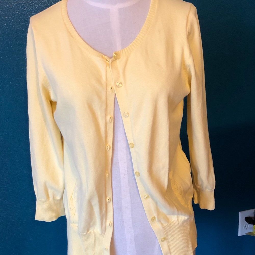 3/4 sleeve cardigan.